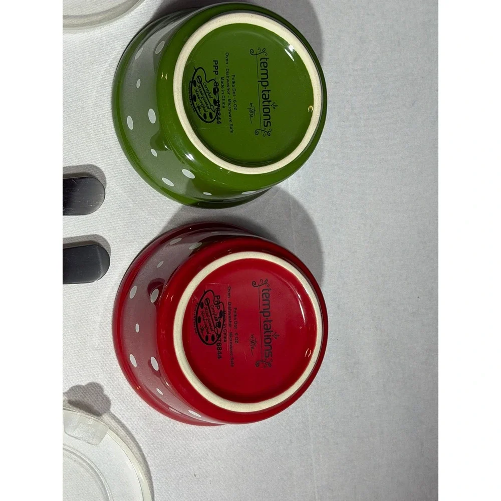 Temp-tations by Tara Polka Dot 6 oz Ramekins Set of 2 Red Green with Spreaders